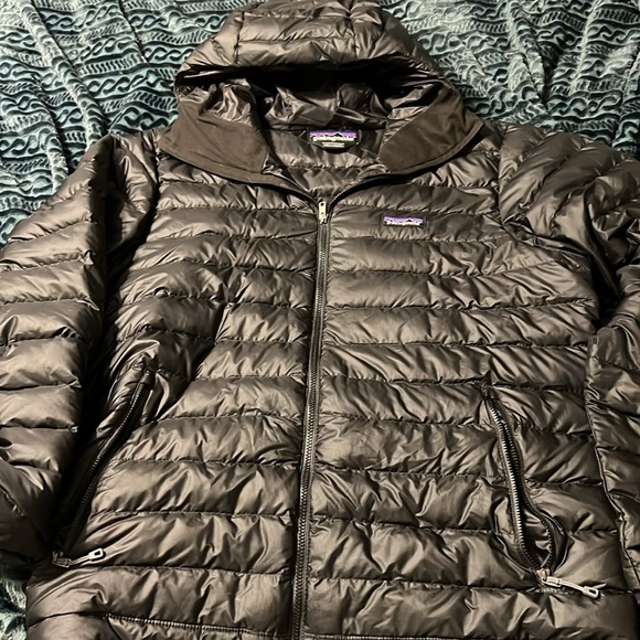 Mens Patagonia Goose Down puffer jacket with hood - Picture 2 of 4